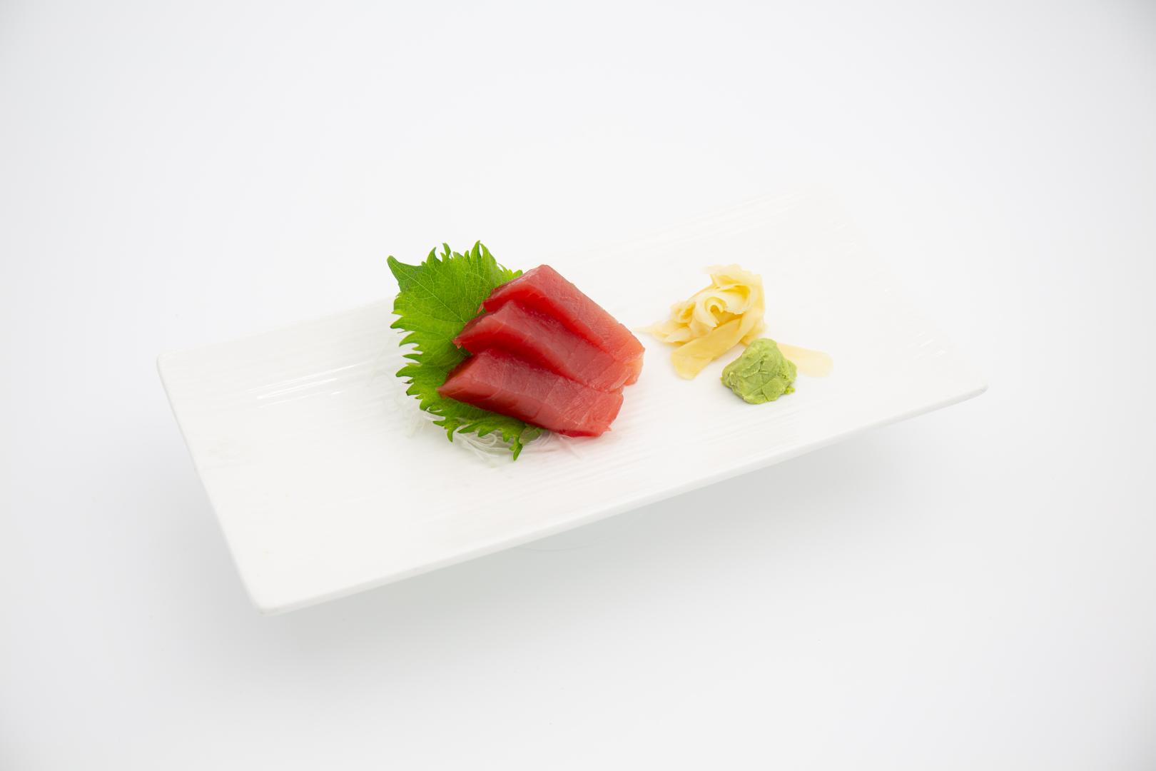 tuna sashimi
